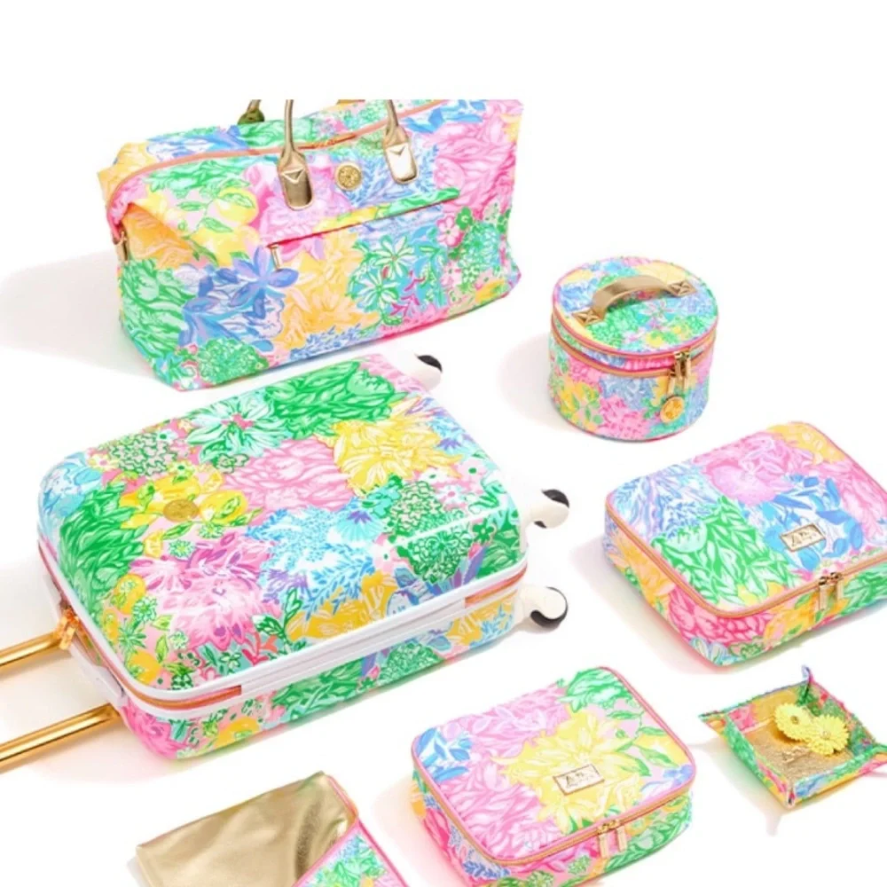 Lilly Pulitzer Round cosmetics case